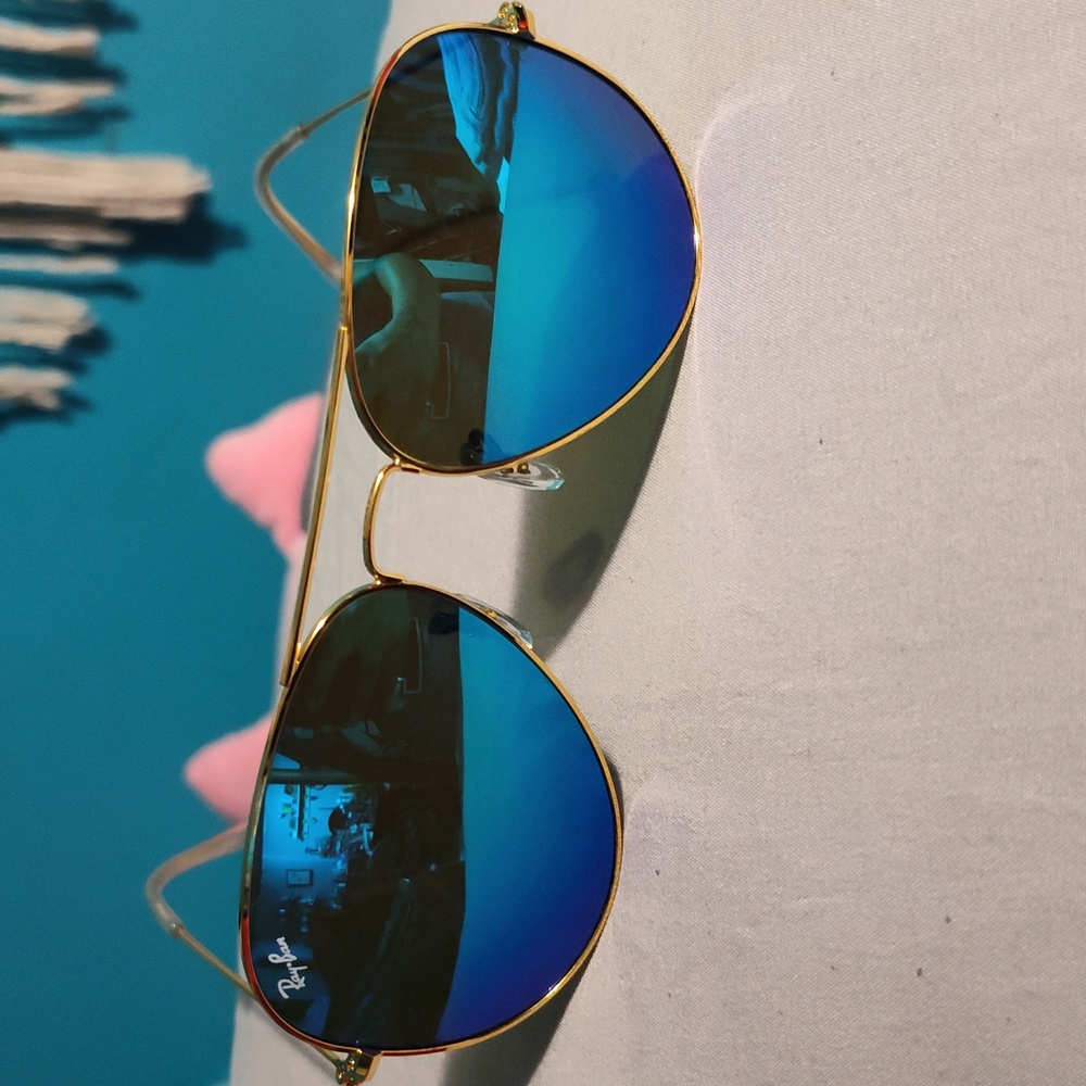 Ray Ban sunglasses used but in good condition